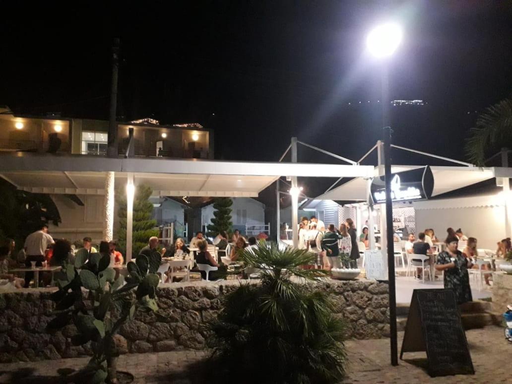Vela E Bardhe Villa Dhërmi Exterior foto